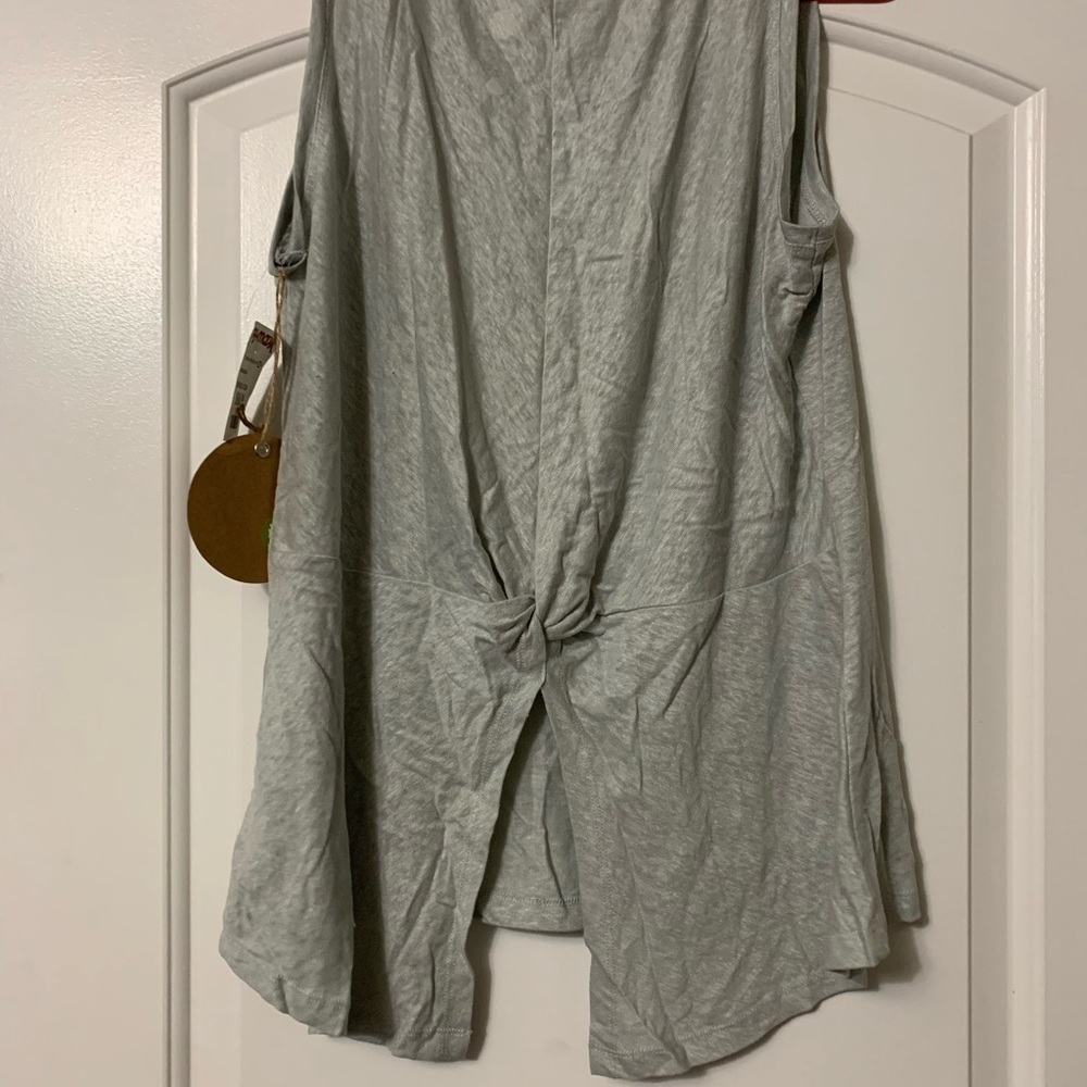 Tank top - Picture 2 of 3